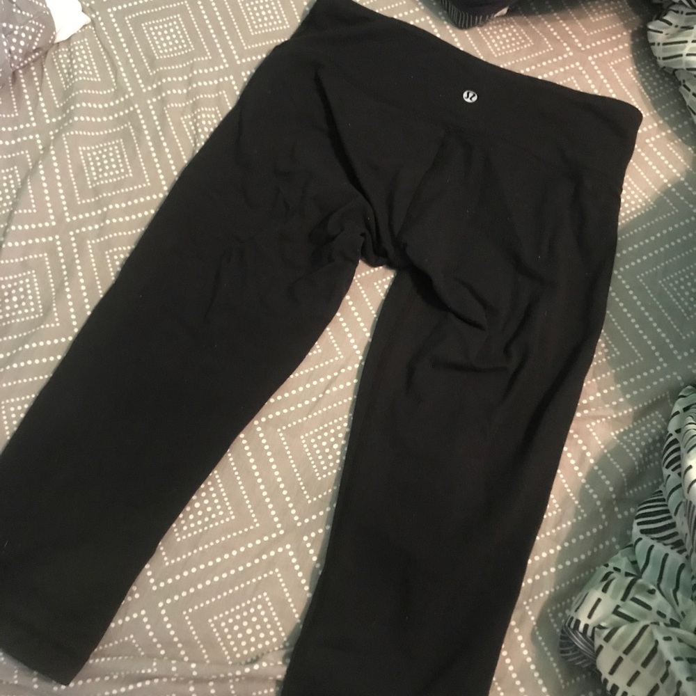 Cropped lululemon yoga pants!